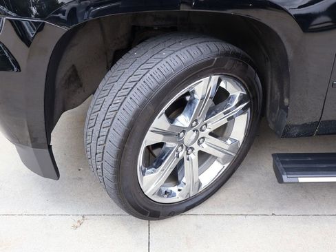 Used 2018 Chevrolet Suburban Premier AWD/4WD image 46