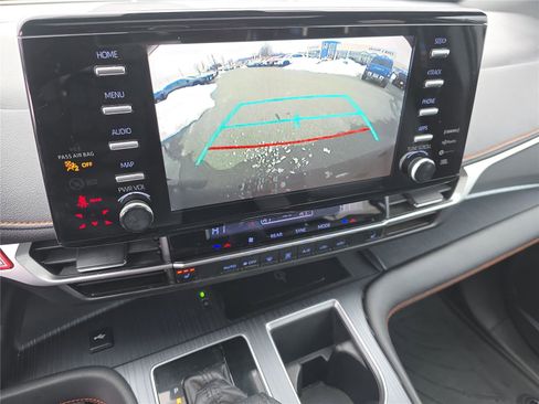 Used 2021 Toyota Sienna XSE w/ XSE Plus Package image 26