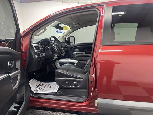Used 2017 Nissan Titan PRO-4X AWD/4WD image 7