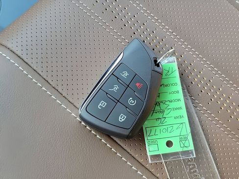 New 2026 Chevrolet Suburban High Country image 40