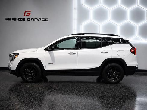 Used 2024 GMC Terrain AT4 AWD/4WD image 25