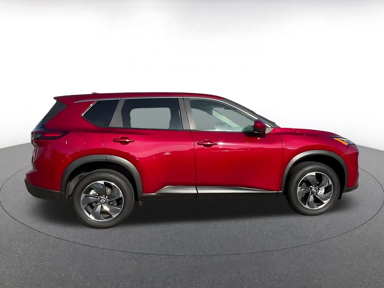 Used 2025 Nissan Rogue SV AWD/4WD image 14