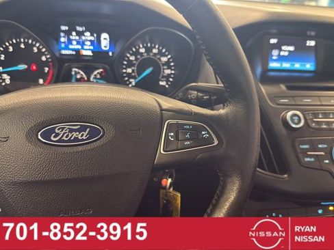 Used 2017 Ford Focus SE w/ Cold Weather Package image 28