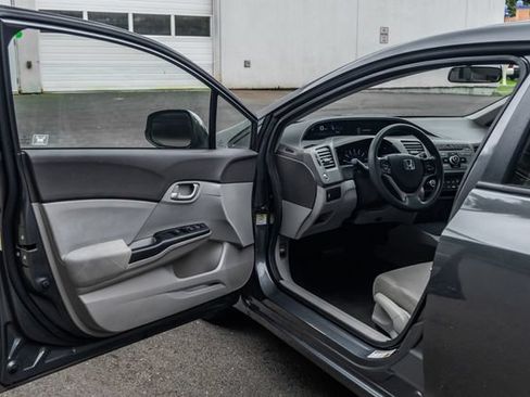 Used 2012 Honda Civic HF image 23