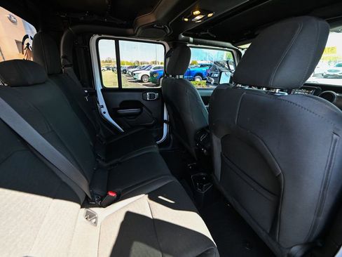Used 2020 Jeep Gladiator Sport w/ Quick Order Package 24S AWD/4WD image 26