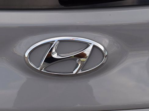 Used 2023 Hyundai Kona SEL w/ Winter Weather Package FWD image 8