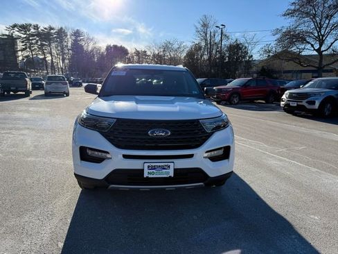 Used 2022 Ford Explorer XLT w/ Equipment Group 202A image 8