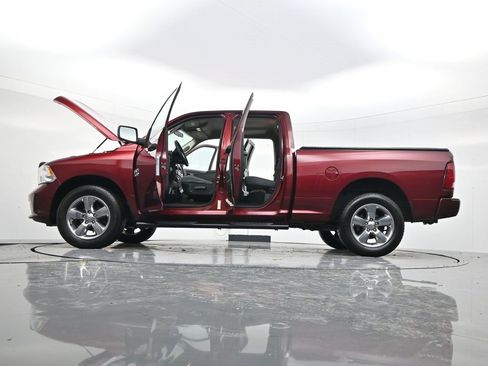 Used 2018 RAM 1500 Express w/ Express Value Package image 60