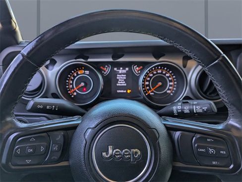 Used 2020 Jeep Wrangler Sport image 29