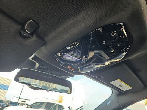 Used 2024 BMW 740i xDrive image 34