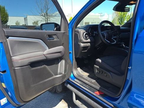 Used 2024 Chevrolet Colorado Z71 w/ Z71 Convenience Package 2 AWD/4WD image 15