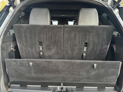 Used 2017 Land Rover Discovery HSE image 46