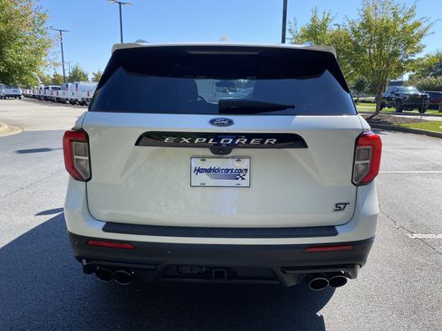 Used 2020 Ford Explorer ST w/ ST Street Pack AWD/4WD image 8