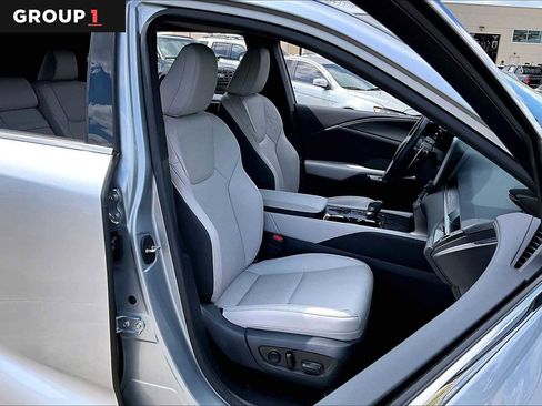 Used 2025 Lexus RX 350 Premium Plus w/ Accessory Package (Z1) image 8