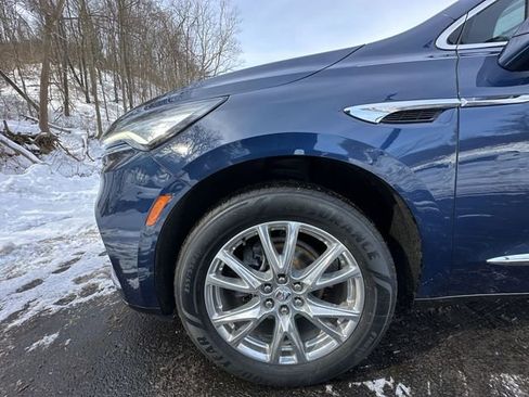 Used 2023 Buick Enclave Essence w/ Experience Buick Package image 21
