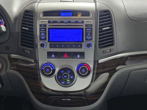 Used 2011 Hyundai Santa Fe GLS image 17