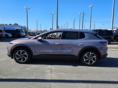 New 2026 Chevrolet Equinox EV LT image 2