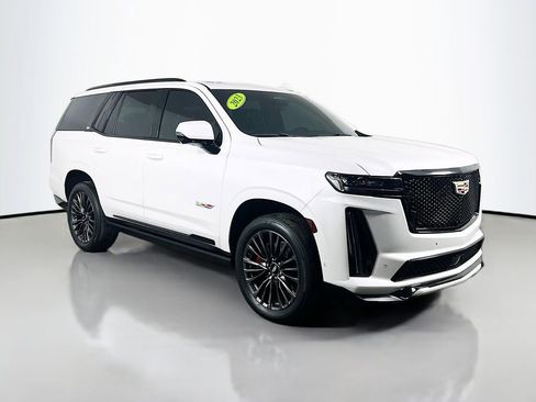 Used 2023 Cadillac Escalade V image 3