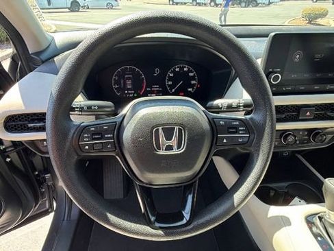 Used 2023 Honda HR-V LX image 26