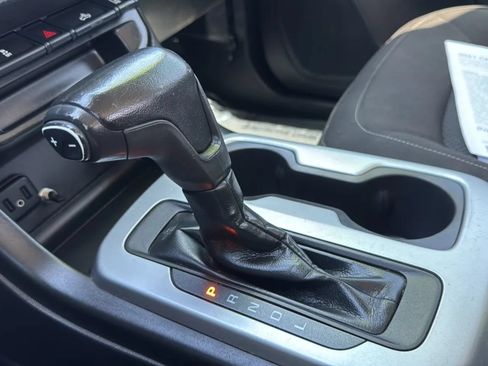 Used 2021 Chevrolet Colorado LT w/ Fleet Safety Package RWD image 17