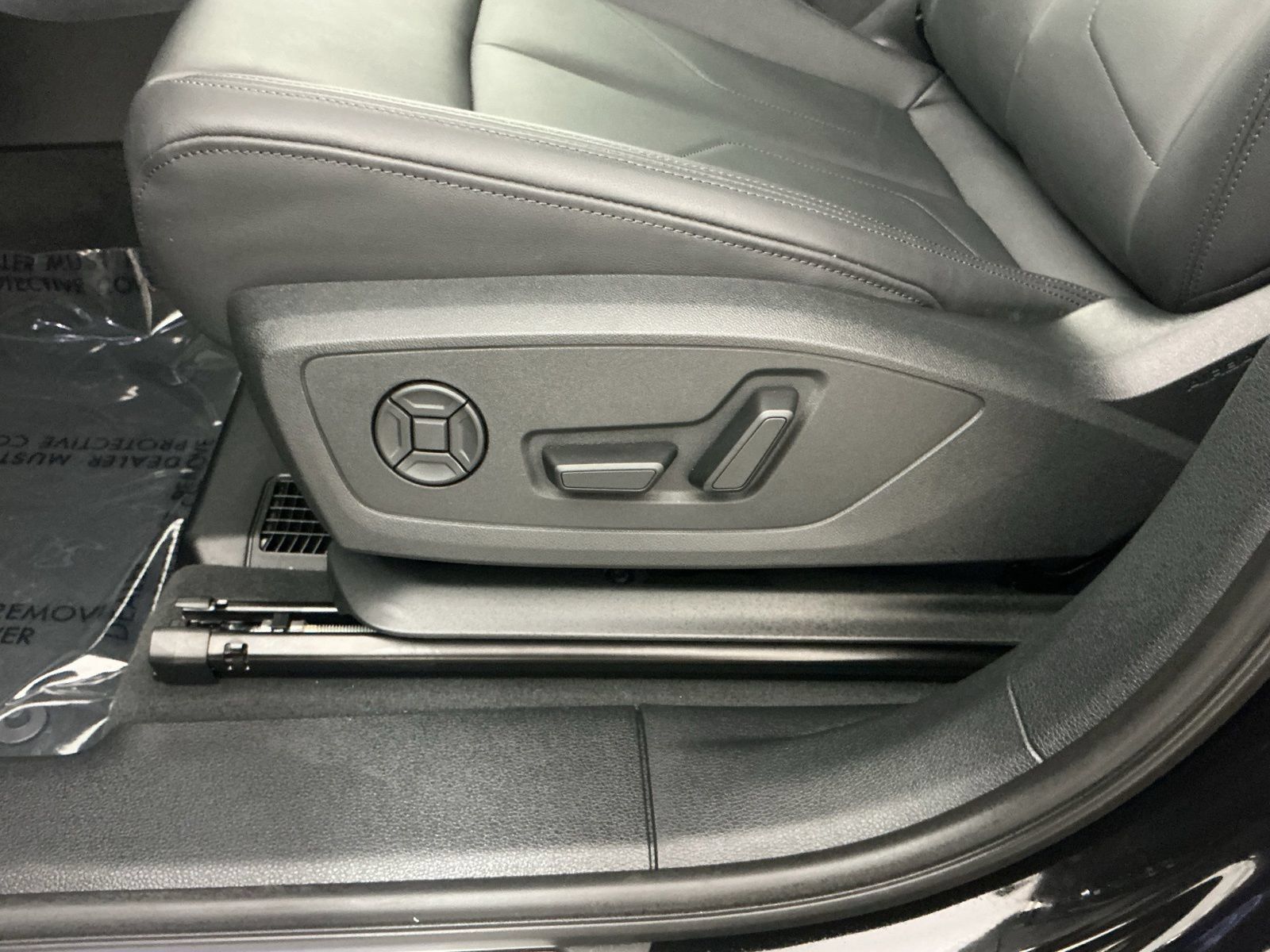 Used 2025 Audi Q3 2.0T Premium AWD/4WD image 13