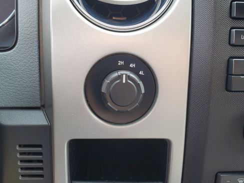 Used 2012 Ford F150 XLT w/ XLT Convenience Pkg AWD/4WD image 19