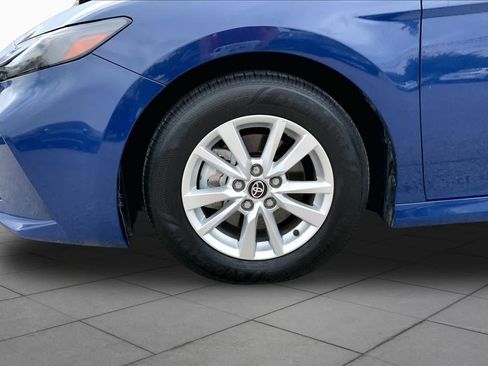 Used 2025 Toyota Camry LE FWD image 11