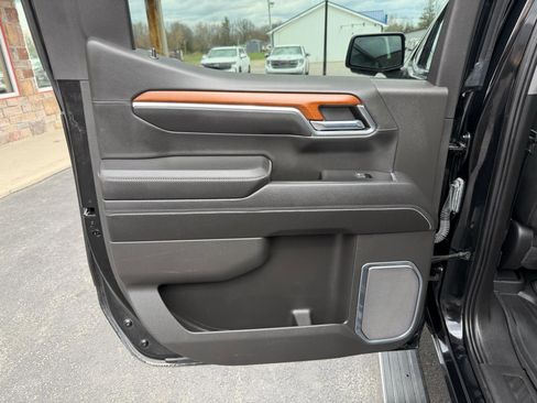 Used 2023 GMC Sierra 1500 Denali w/ Denali Reserve Package image 18