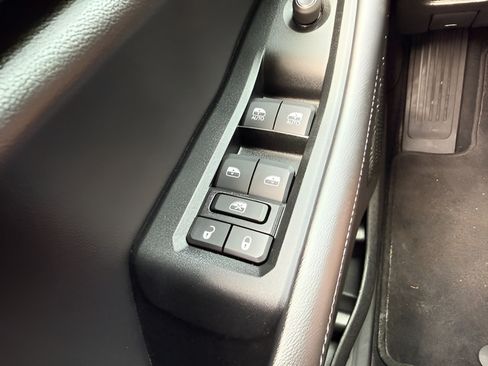 Used 2025 Jeep Grand Cherokee Laredo w/ Luxury Tech Group I AWD/4WD image 22