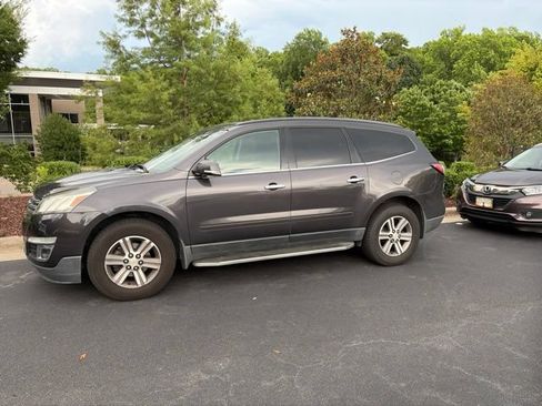 Used 2015 Chevrolet Traverse LT FWD image 8