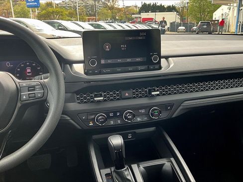 Used 2024 Honda Accord EX image 6