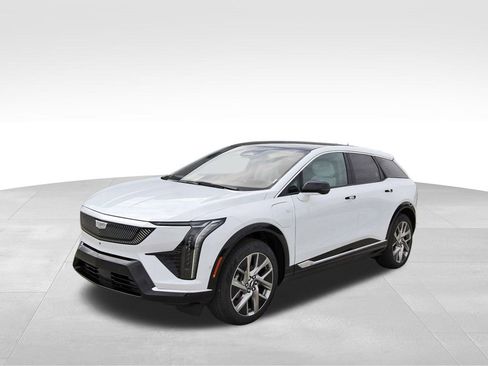 New 2026 Cadillac Optiq Luxury 1 RWD image 2