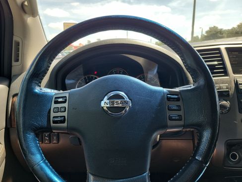 Used 2011 Nissan Armada Platinum w/ 2nd Row Captain Seat Pkg RWD image 19