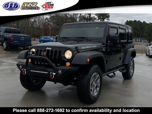 Used 2015 Jeep Wrangler Unlimited Rubicon w/ Connectivity Group image 3