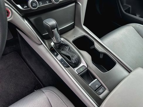 Used 2019 Honda Accord LX image 19