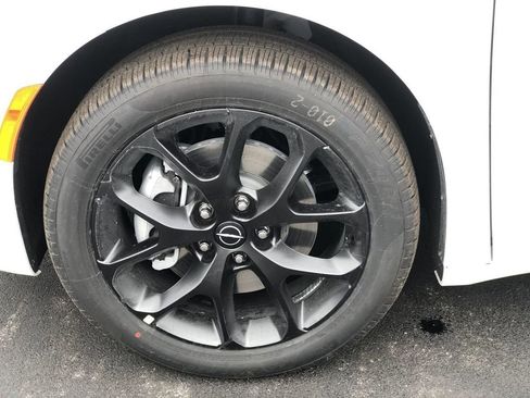 New 2026 Chrysler Pacifica Select image 10