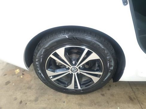 Used 2022 Nissan Sentra SV image 8