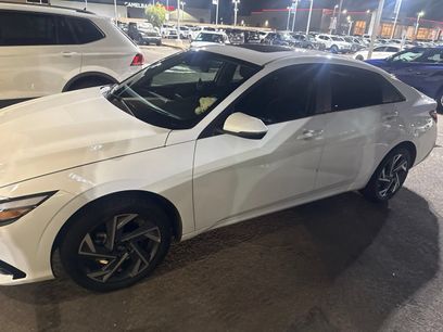 Used 2025 Hyundai Elantra Limited