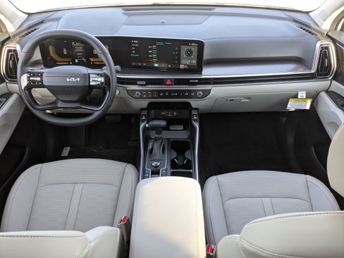 New 2026 Kia Sorento S w/ S Panoramic Sunroof Package FWD image 17