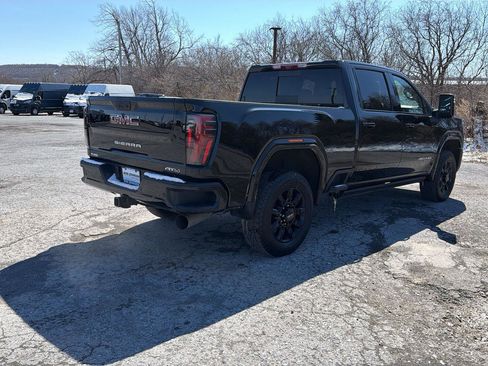 Used 2024 GMC Sierra 2500 AT4 w/ AT4 Premium Plus Package image 7