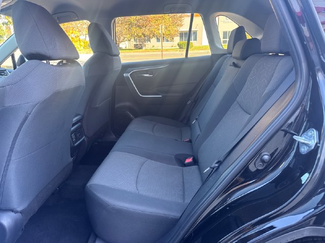 Used 2024 Toyota RAV4 XLE AWD/4WD image 26