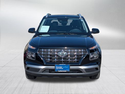 Certified 2026 Hyundai Venue SEL FWD image 2