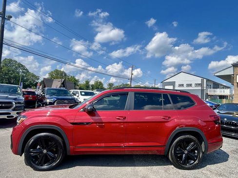 Used 2023 Volkswagen Atlas SEL R-Line AWD/4WD image 2