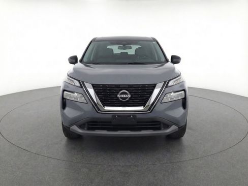 Used 2024 Nissan Kicks SV image 2