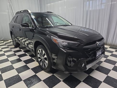 Used 2023 Subaru Outback Limited image 3