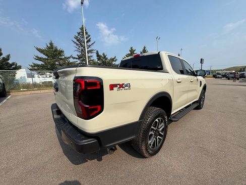 Used 2025 Ford Ranger Lariat w/ FX4 Off-Road Package AWD/4WD image 8