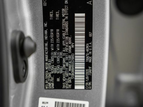 Used 2025 Toyota Highlander XLE AWD/4WD image 42