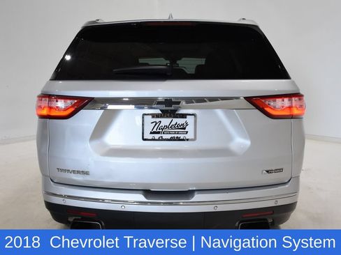 Used 2018 Chevrolet Traverse Premier w/ Driver Confidence II Package FWD image 5