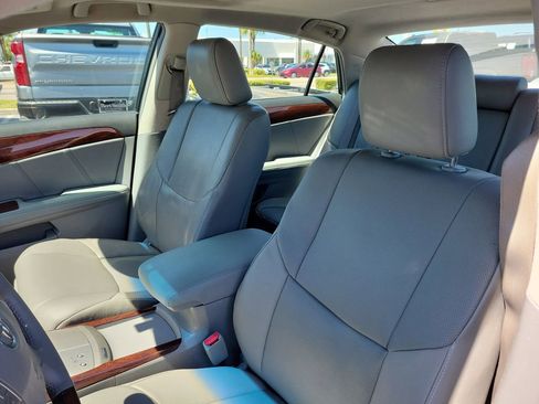Used 2010 Toyota Avalon Limited image 22