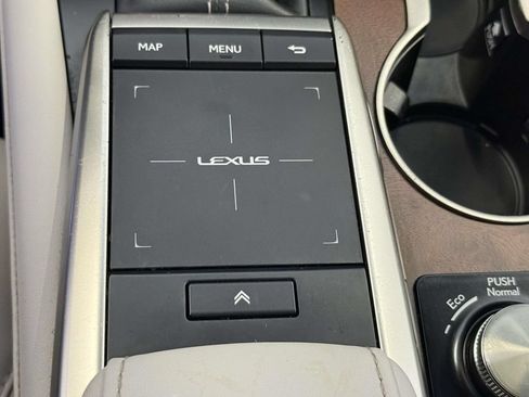 Certified 2022 Lexus RX 350L Premium w/ Premium Package AWD/4WD image 25